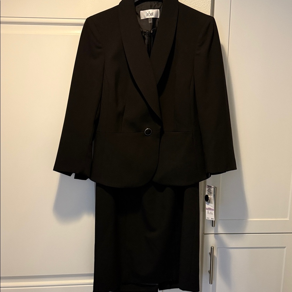 Le Suit Black Blazer and Skirt Set